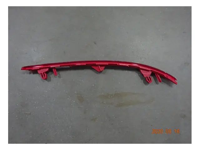 Exterior lighting · 左后回复反射器