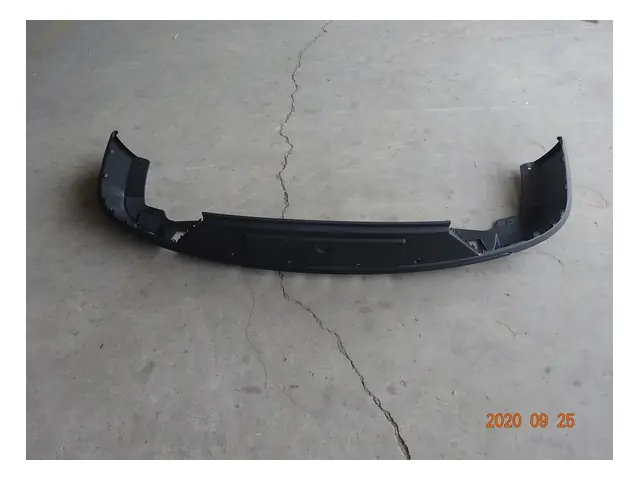 Rear bumper · 后保险杠下本体