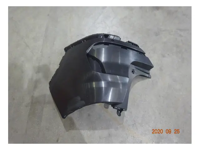 Rear bumper · 后保险杠右上本体