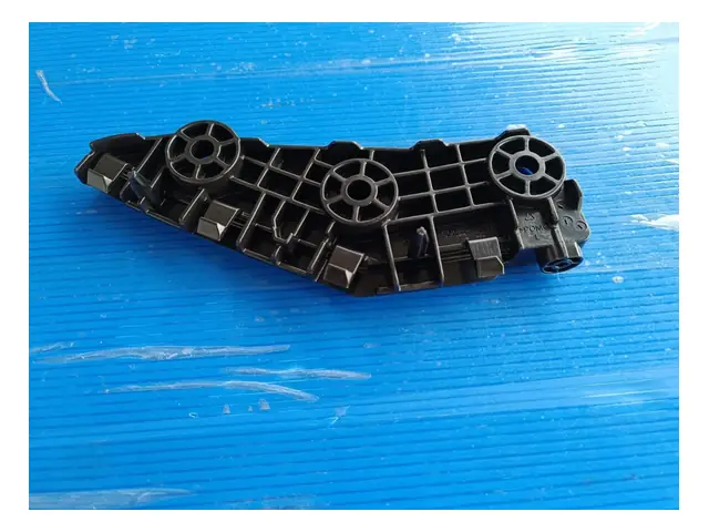 Front bumper · 前保险杠左支架