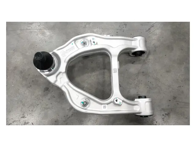 Control arms · 后悬左上臂总成