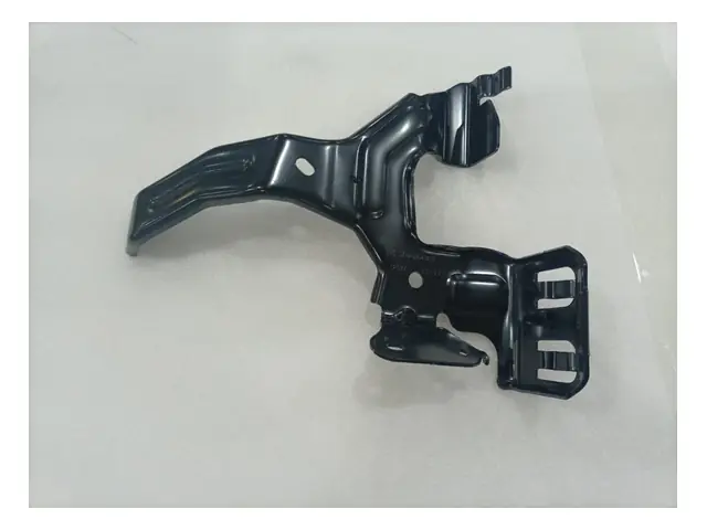 Rear bumper · 后保险杠左中支架总成
