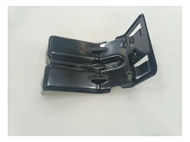 Front bumper · 前保险杠中安装支架