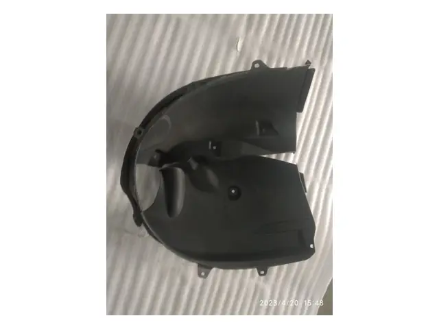 Mudguards · 右前轮挡泥板总成