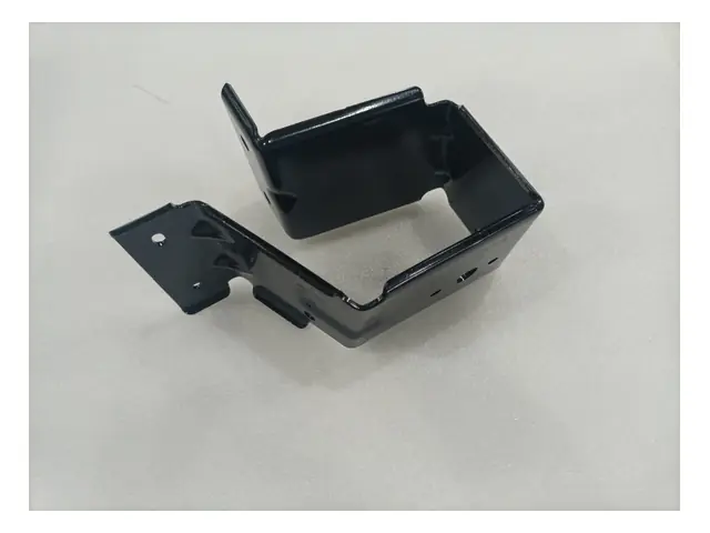 Front bumper · 前保险杠右中安装支架总成