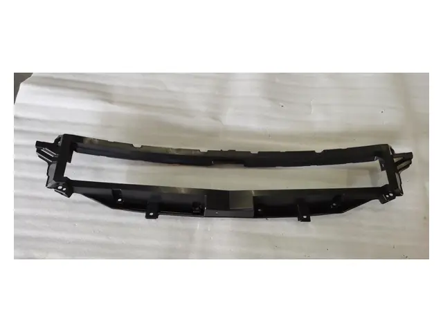Front bumper · 前保险杠导风板