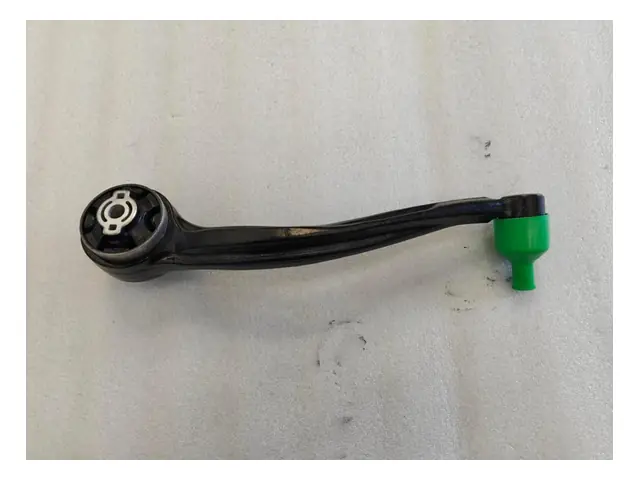 Control arms · 右前下摆臂总成