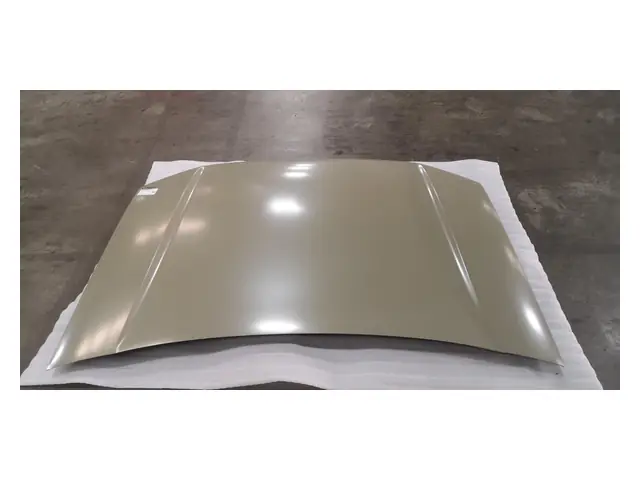 Hoods, tailgates and roof · 前舱盖总成