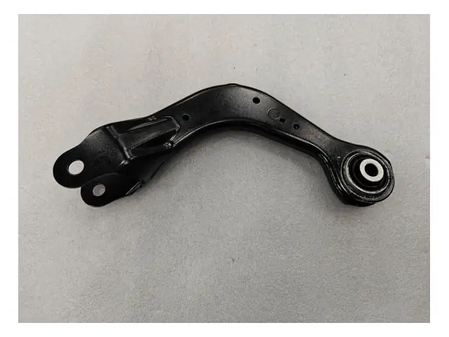 Control arms · 后悬导向臂总成
