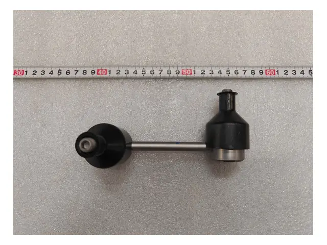 Front stabilizer and links · 右前横向稳定杆拉杆及球头总成