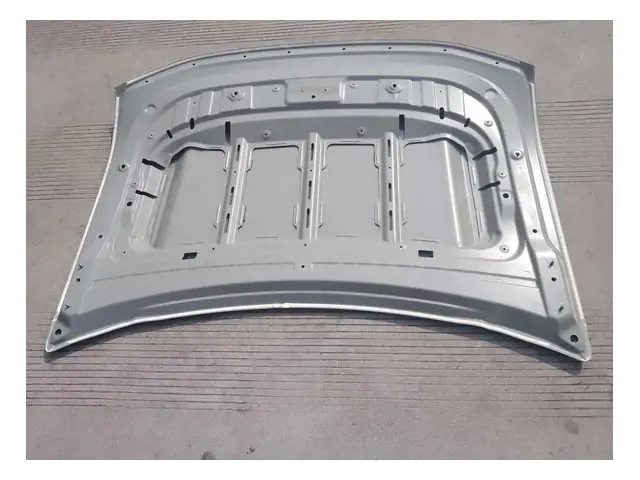 Hoods, tailgates and roof · 前舱盖总成