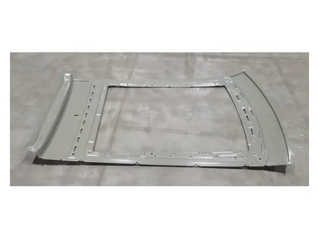 Hoods, tailgates and roof · 顶盖总成