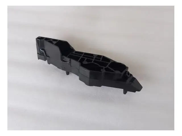 Front bumper · 前保险杠左支架总成