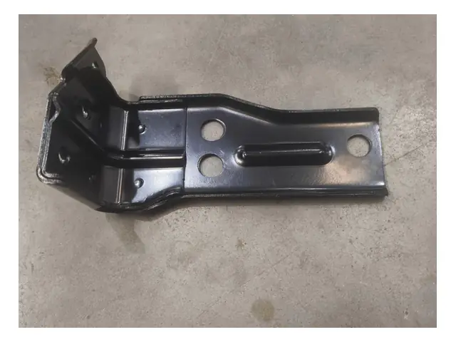 Front bumper · 前保险杠左安装支架总成