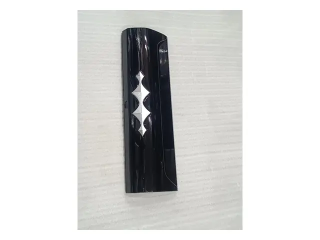 Front bumper · 前格栅面罩总成-钢琴黑