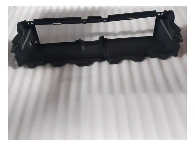 Front bumper · 前保封闭导流板总成