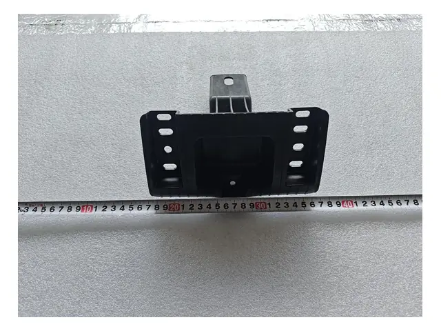 Front bumper · 前保险杠上部安装支架